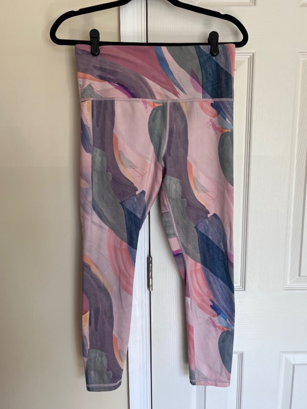 Athleta Elation 7/8 Tight Leggings in Vibrance Orchid Pink Watercolor Print
